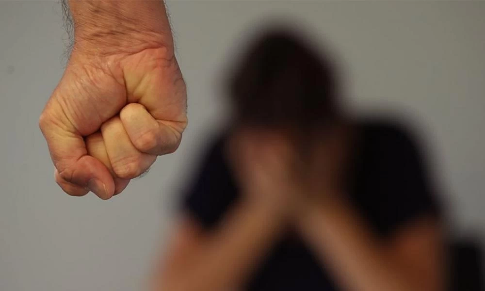 Γαλλία: Πατέρας κρατούσε επί μήνες νηστικό τον γιο στη σοφίτα